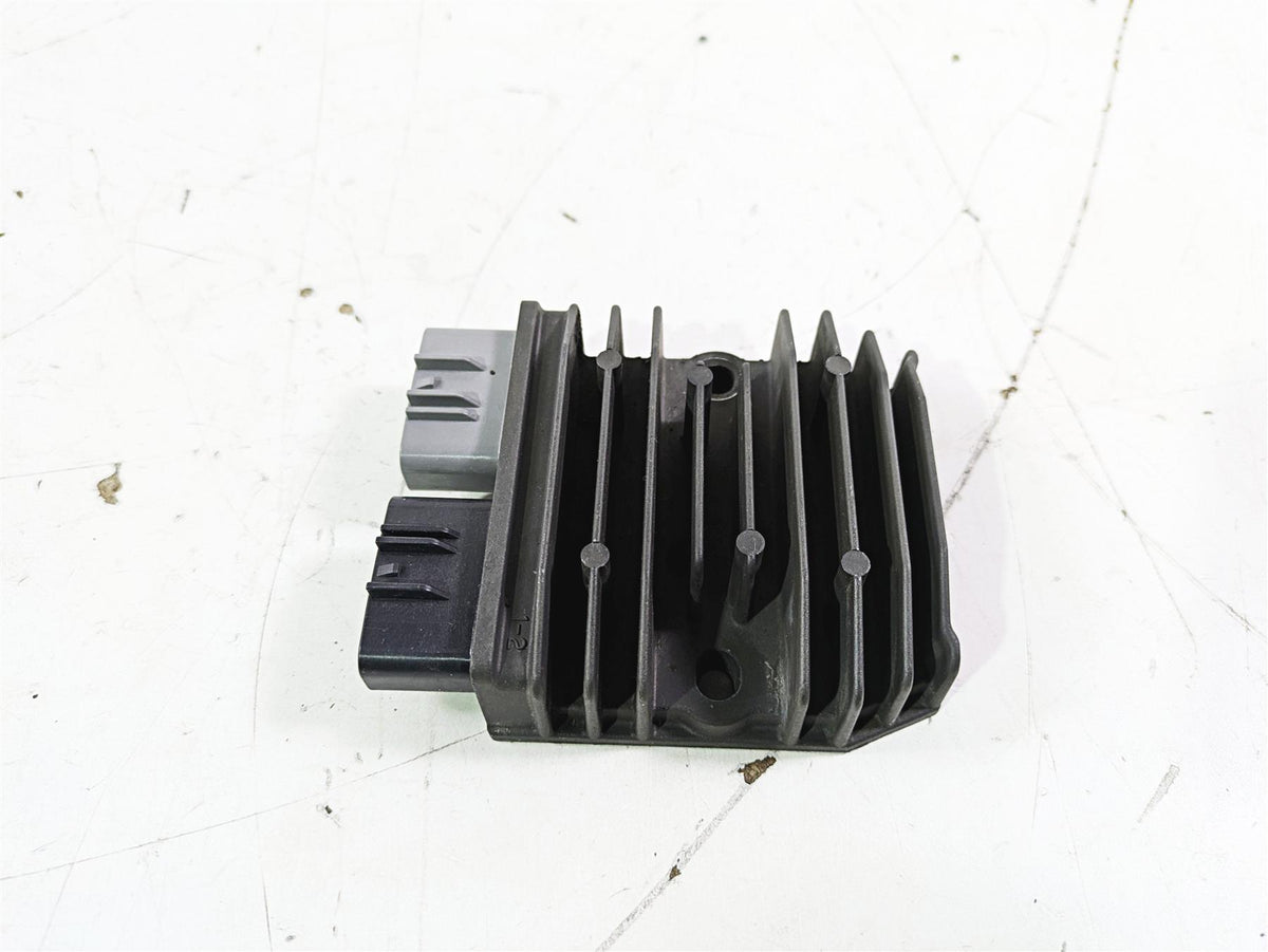 2017 Ducati Monster 1200 S Rectifier Voltage Regulator 54040321A SH821AA {{ shop.shopifyCountryName }} - Mototech271