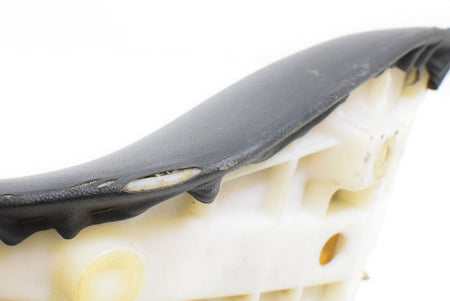 1998 Suzuki GSXR1100 GSXR 1100 Front Rider Seat Saddle 45100-46E00-58R {{ shop.shopifyCountryName }} - Mototech271