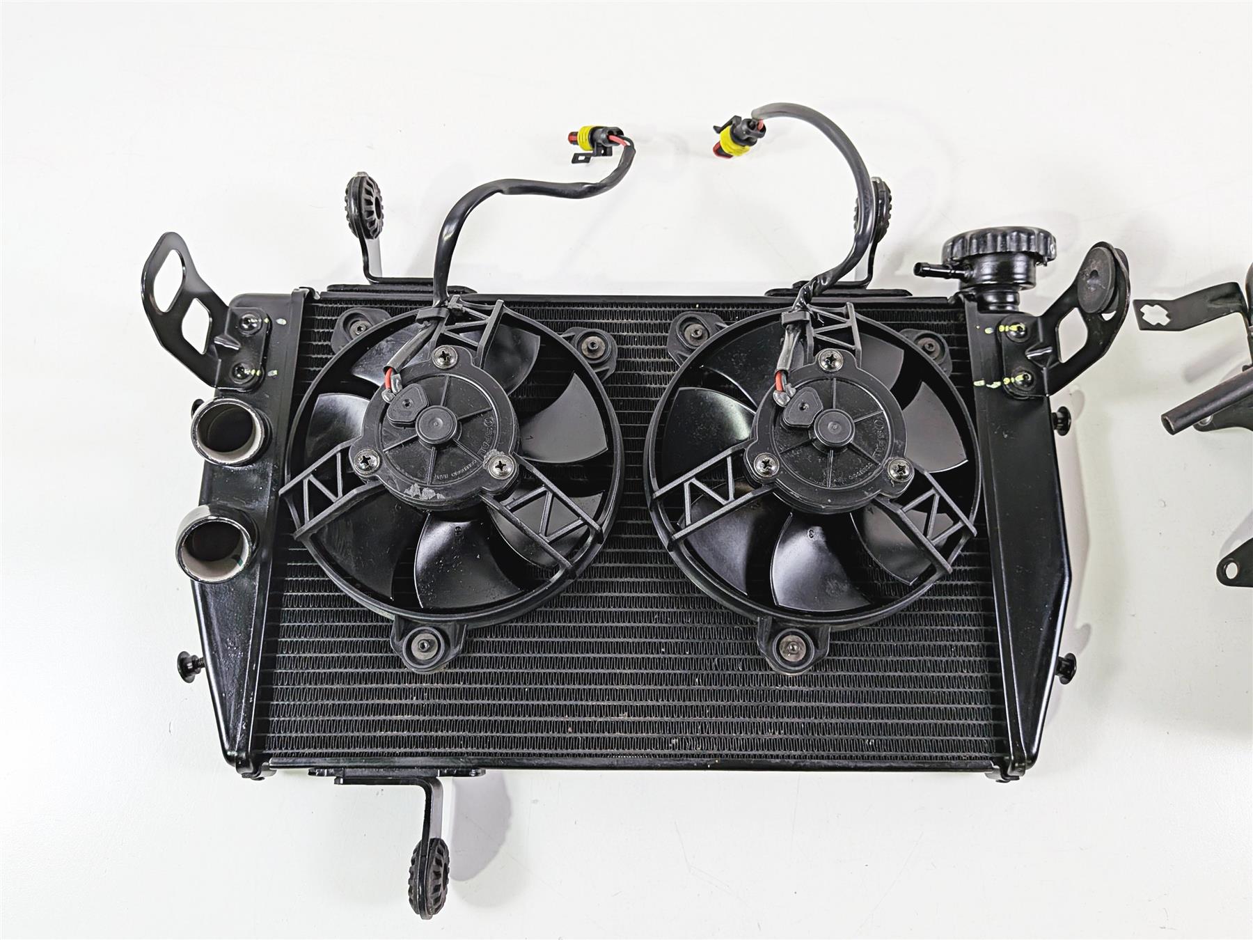 2016 Ducati Hypermotard 939 SP Radiator Fans Reservoir Hoses Set 54840981D-Mototech271
