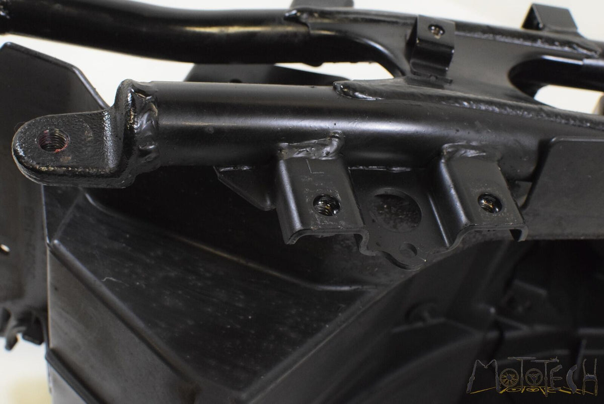 2005 Kawasaki ZZR1200 ZX1200 Ninja Rear Subframe Sub Frame SET 32160-1776-10 {{ shop.shopifyCountryName }} - Mototech271