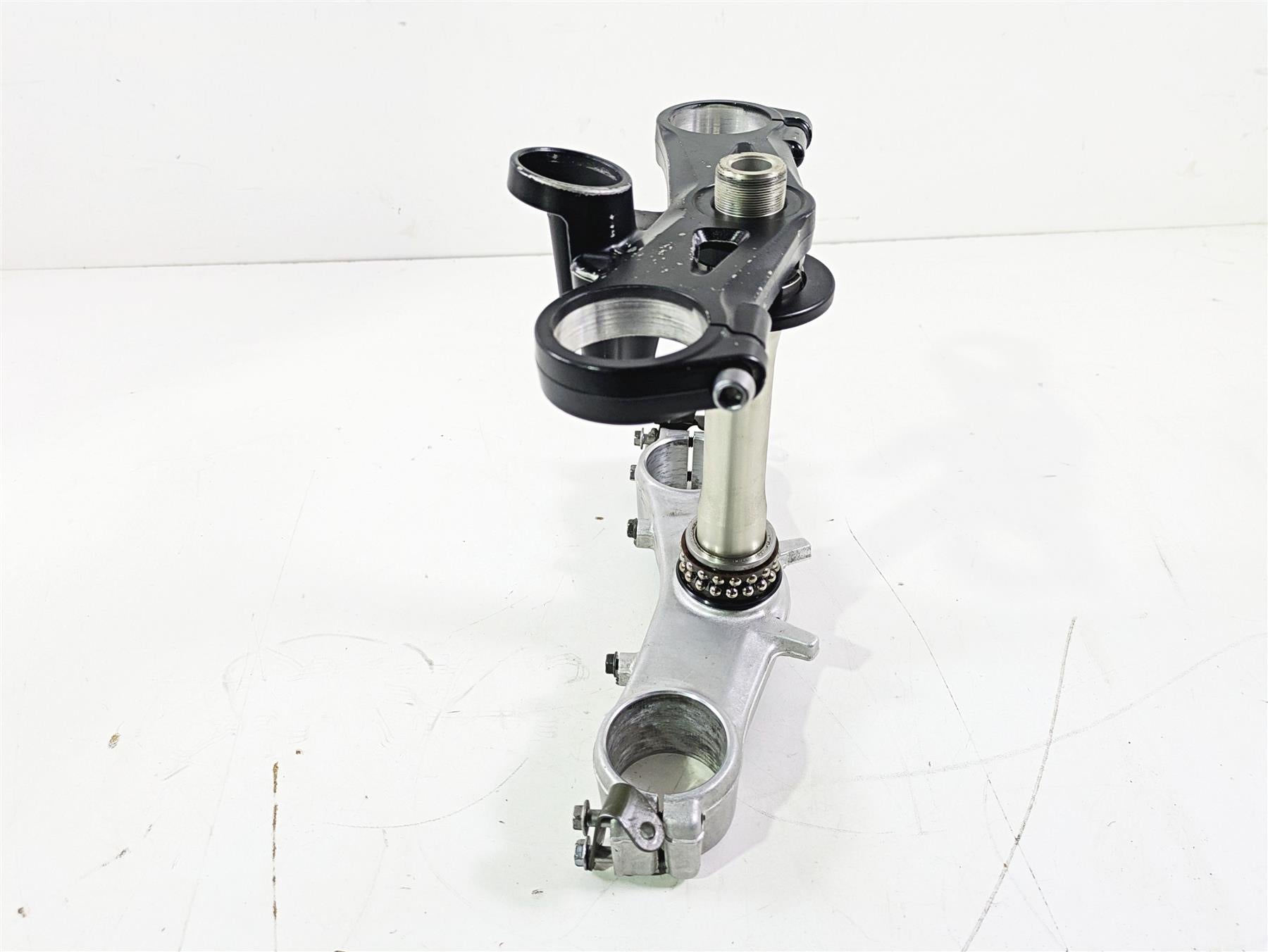 2005 Kawasaki ZX1000 ZX10R Ninja Upper Lower Triple Tree Set 44037-0019 {{ shop.shopifyCountryName }} - Mototech271