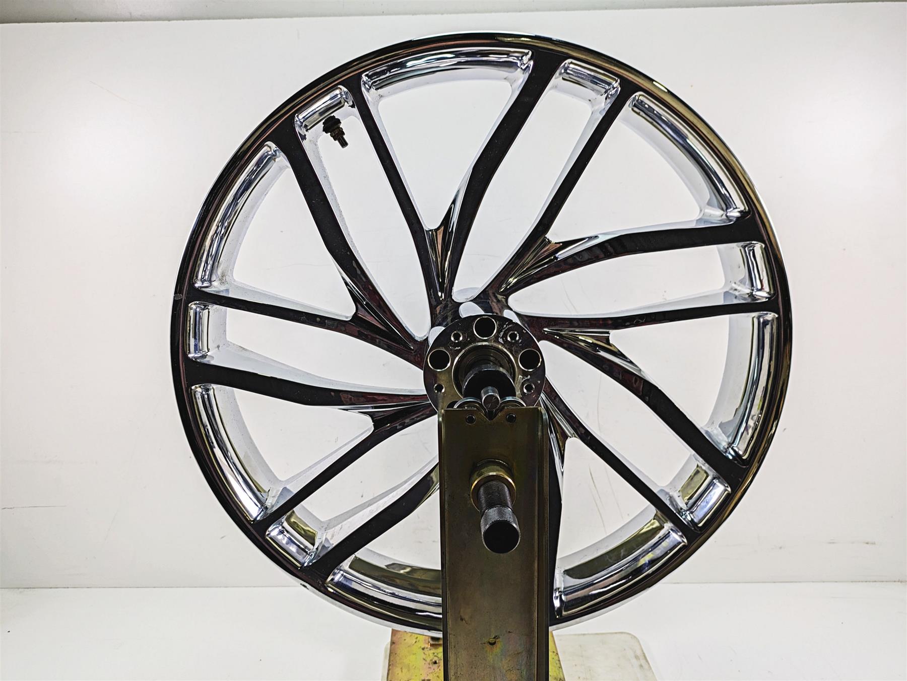 2013 Harley Touring FLHX Street Glide Mototeks Rise 21x3.25 Front Wheel -Read {{ shop.shopifyCountryName }} - Mototech271