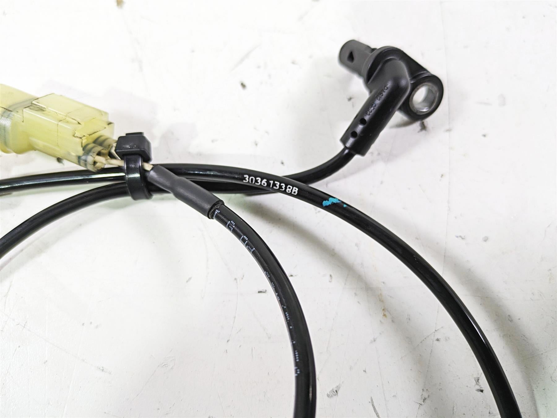 2023 Triumph Street Triple 765 RS Front Wheel Speed Abs Brake Sensor T2022799 {{ shop.shopifyCountryName }} - Mototech271