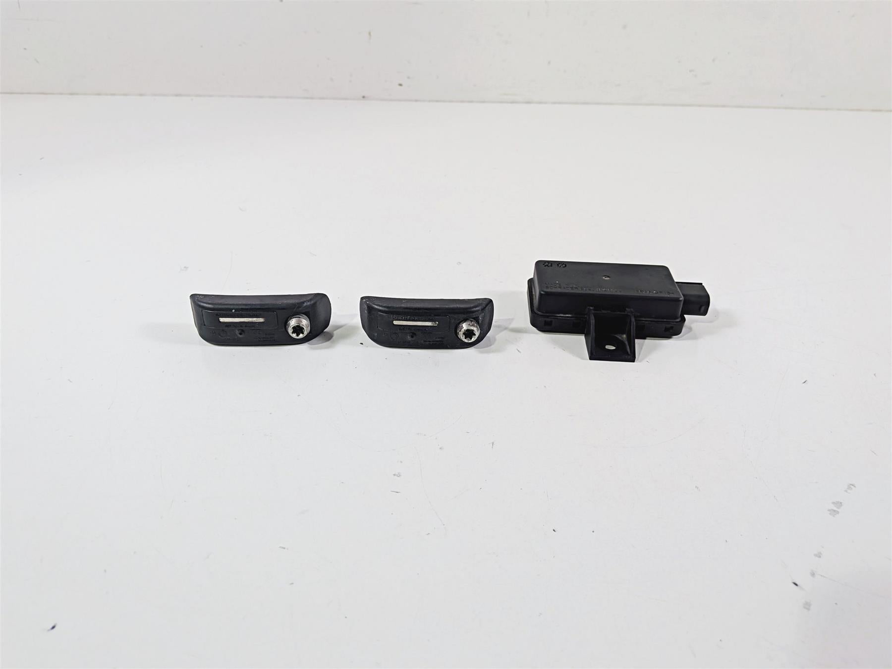 2016 BMW R1200RT RT RTW K52 Rdc Module Tire Pressure Sensor Set 65758546222 {{ shop.shopifyCountryName }} - Mototech271