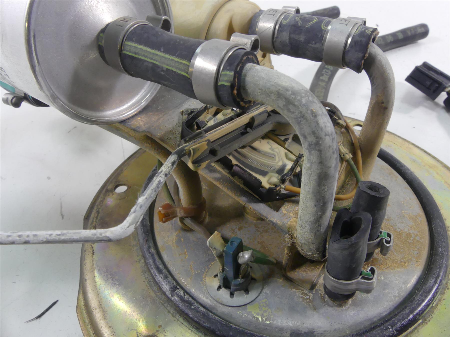 2001 BMW R1150 GS R21 Fuel Gas Petrol Pump - Tested 16141341231 {{ shop.shopifyCountryName }} - Mototech271