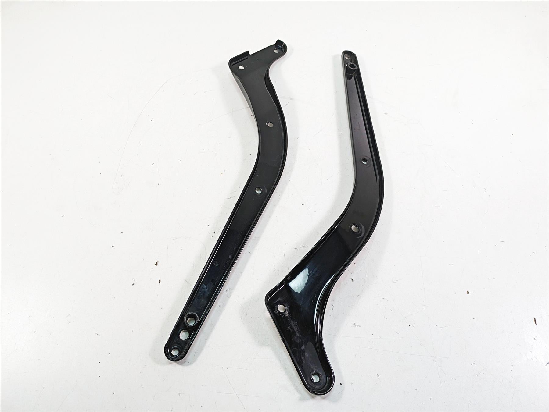2009 Harley Softail FLSTSB Cross Bones Rear Fender Outer Cover Braces 59824-08 {{ shop.shopifyCountryName }} - Mototech271