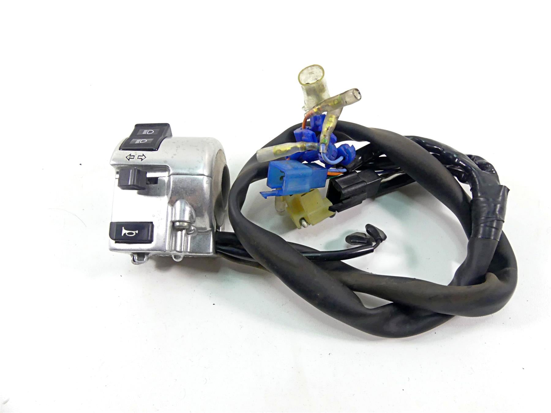 2002 Honda VTX1800 R Left Hand Light Blinker Control Switch 35020-MCH-000 {{ shop.shopifyCountryName }} - Mototech271