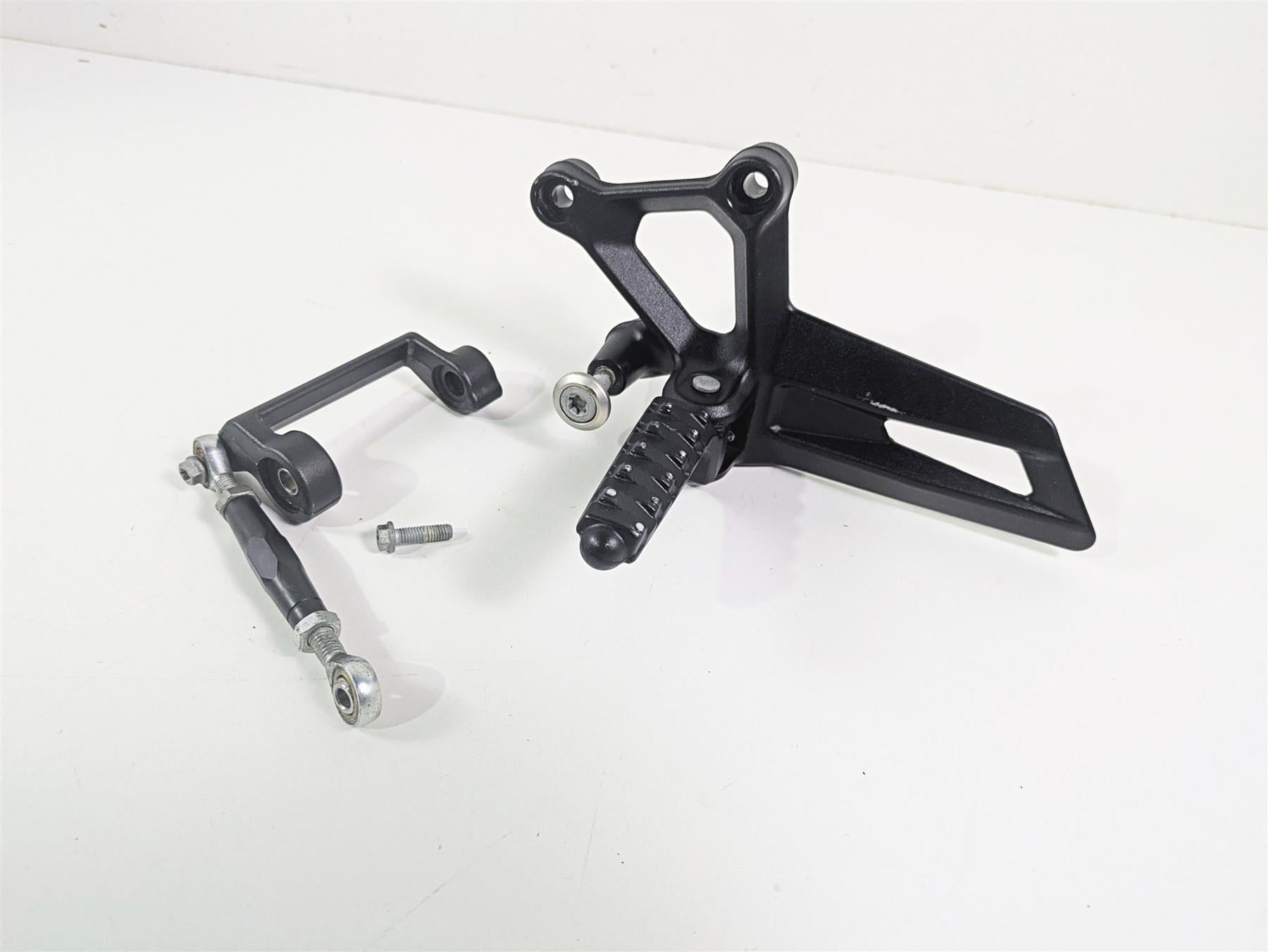 2017 KTM 1290 Super Duke GT Front Left Footpeg & Shifter 6130313800033S {{ shop.shopifyCountryName }} - Mototech271