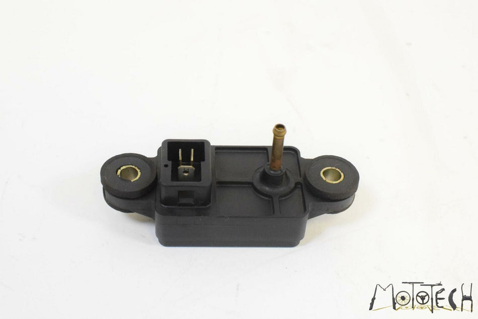1995 Yamaha V Max 1200 Intake Boost Pressure Sensor 22N-82380-10-00 {{ shop.shopifyCountryName }} - Mototech271