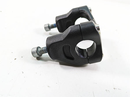 2020 Aprilia Tuono V4 Factory Handlebar Holder Riser Set 2B003986 2B003980 {{ shop.shopifyCountryName }} - Mototech271