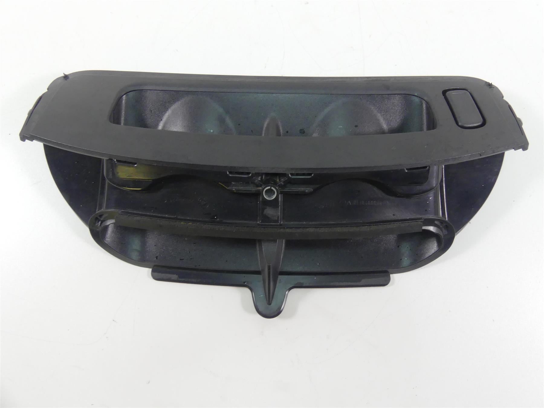 2016 Harley Touring FLHTP Electra Glide Fairing Air Duct Inlet Vent 29200038 {{ shop.shopifyCountryName }} - Mototech271
