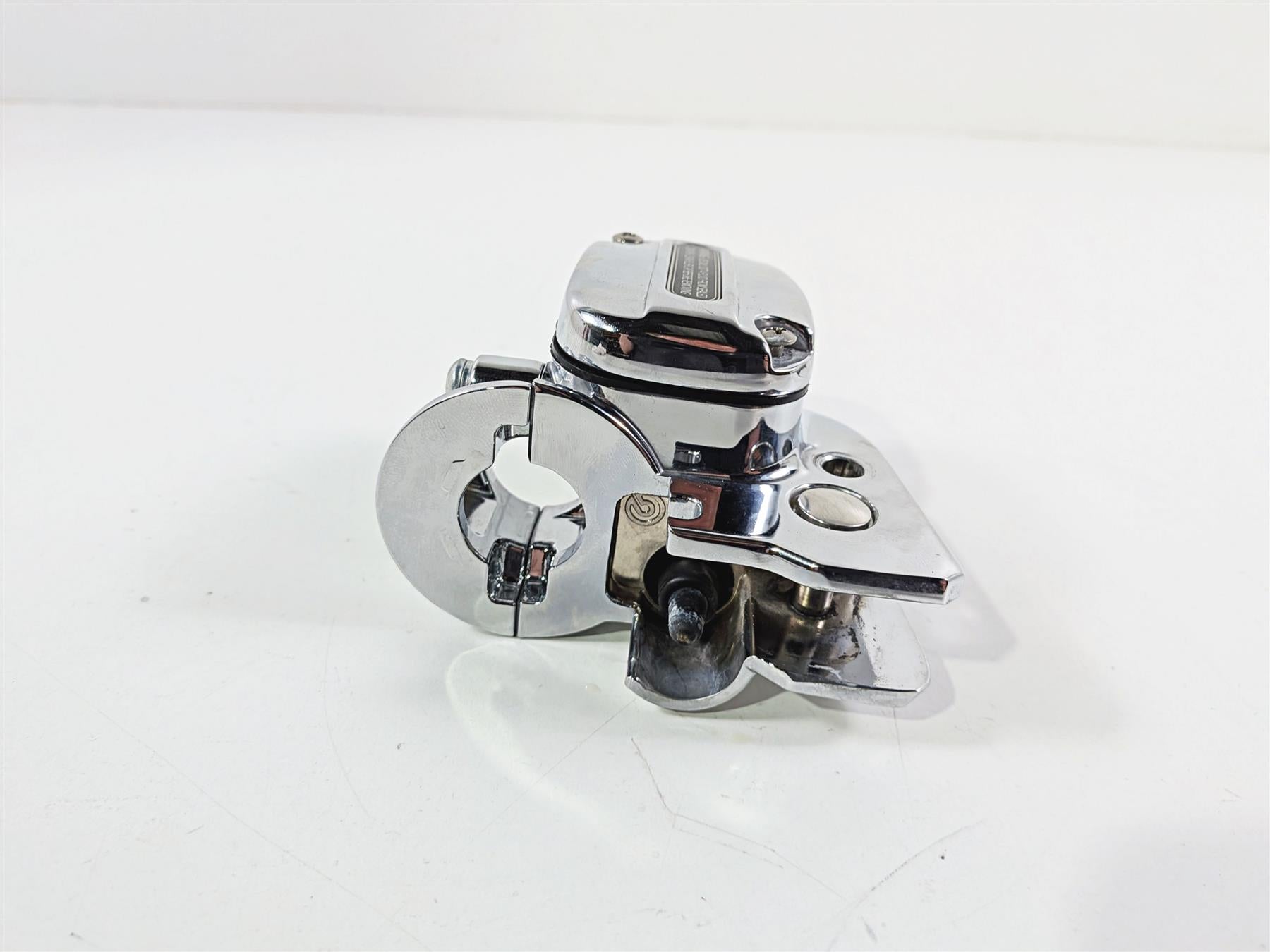 2011 Harley Touring FLHTCU CVO Electra Glide Brake Master Cylinder 42102-08D-Mototech271