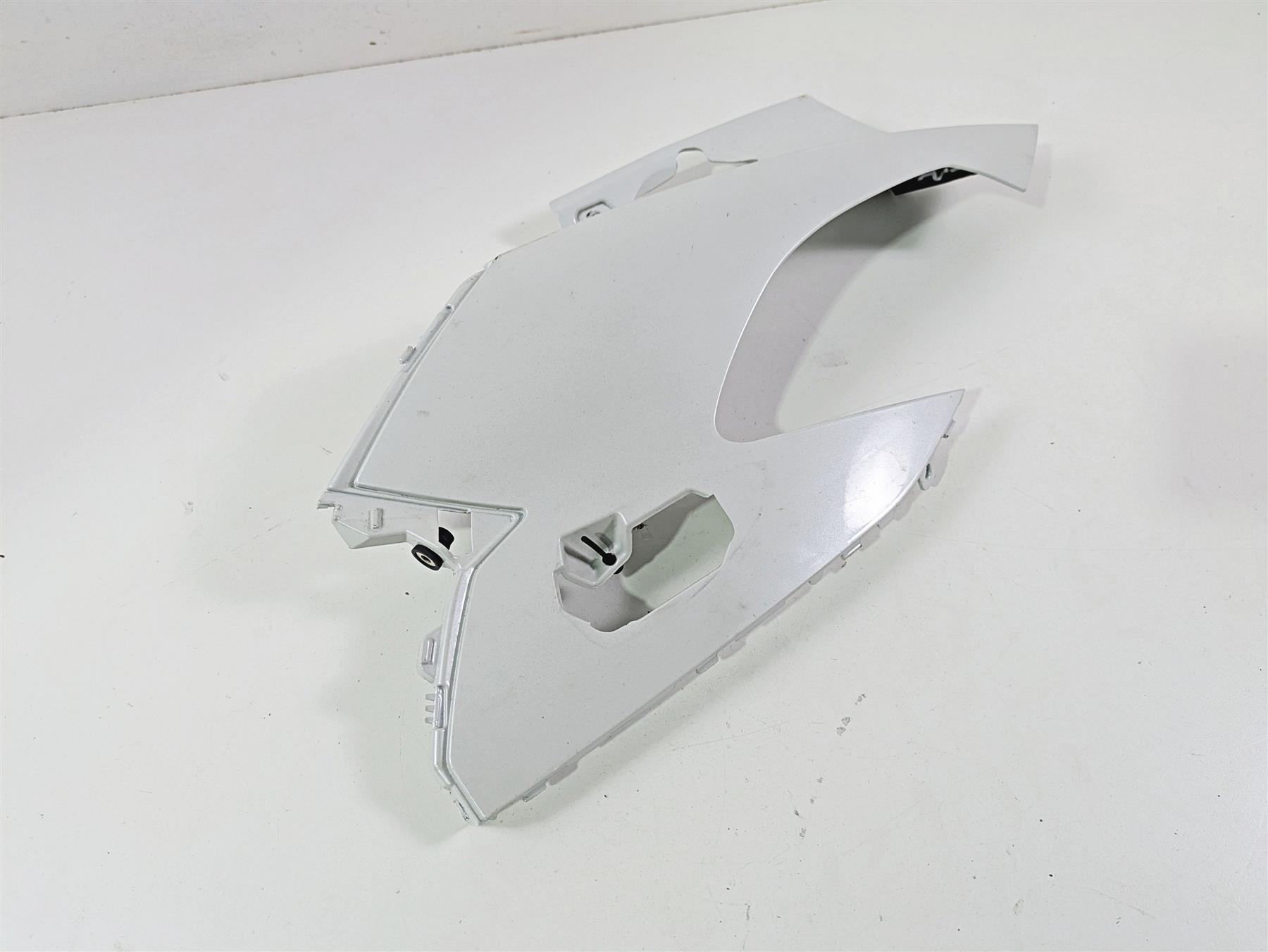 2014 BMW K1600 GTL K48 Left Headlight Cover Fairing Cowl -Read 46638544353 {{ shop.shopifyCountryName }} - Mototech271