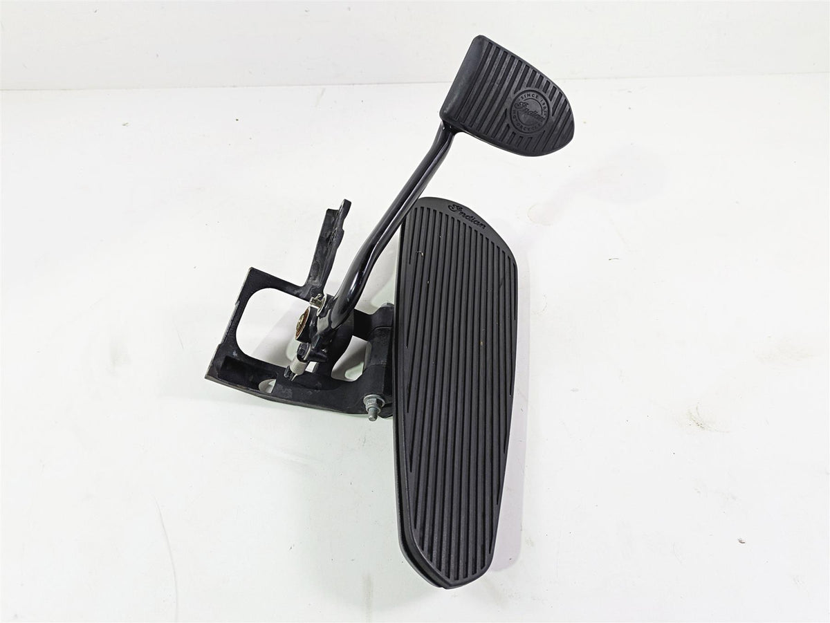 2018 Indian Chieftain Dark Horse Front Right Floor Board & Brake Pedal 5141001 {{ shop.shopifyCountryName }} - Mototech271