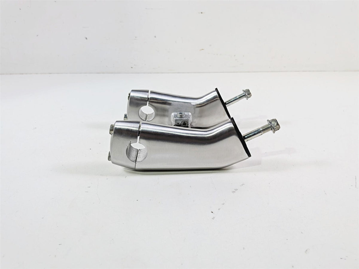 2005 Suzuki VZ800 M50 Boulevard Handlebar Holder Risers 56224-39G00 56225-39G00 {{ shop.shopifyCountryName }} - Mototech271