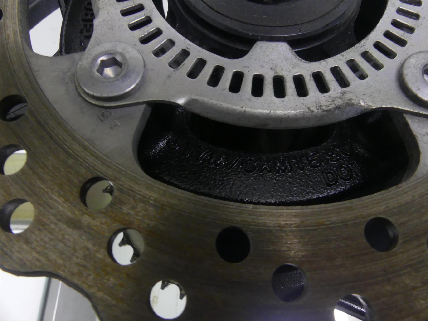 2013 Kawasaki ZX636 ZX6R Ninja Straight 17x5.5 Rear Wheel Rim 41073-0597-18F {{ shop.shopifyCountryName }} - Mototech271
