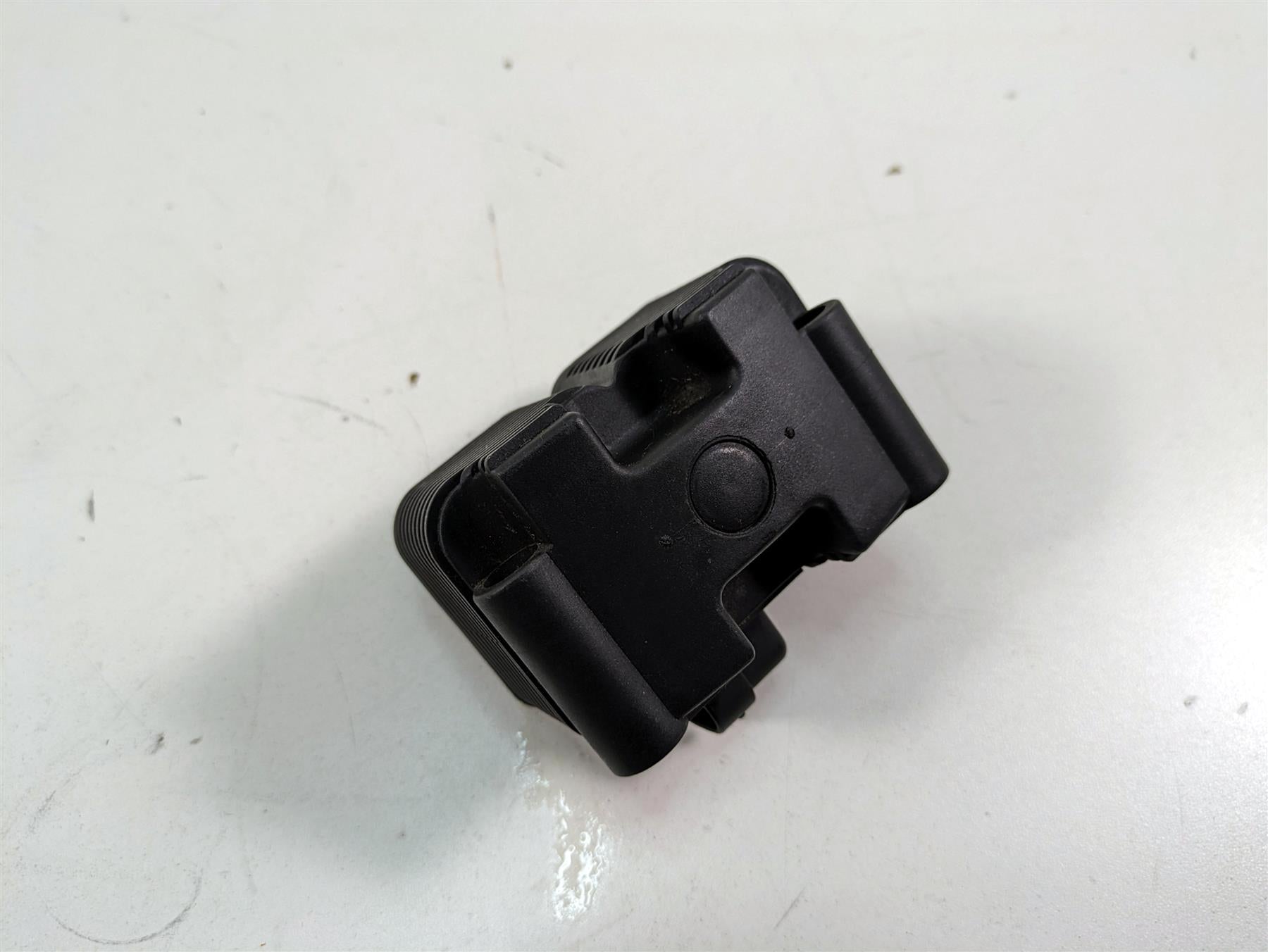 2000 Harley Dyna FXDL Low Rider Denso Ignition Coil & Chrome Cover 31655-99 {{ shop.shopifyCountryName }} - Mototech271