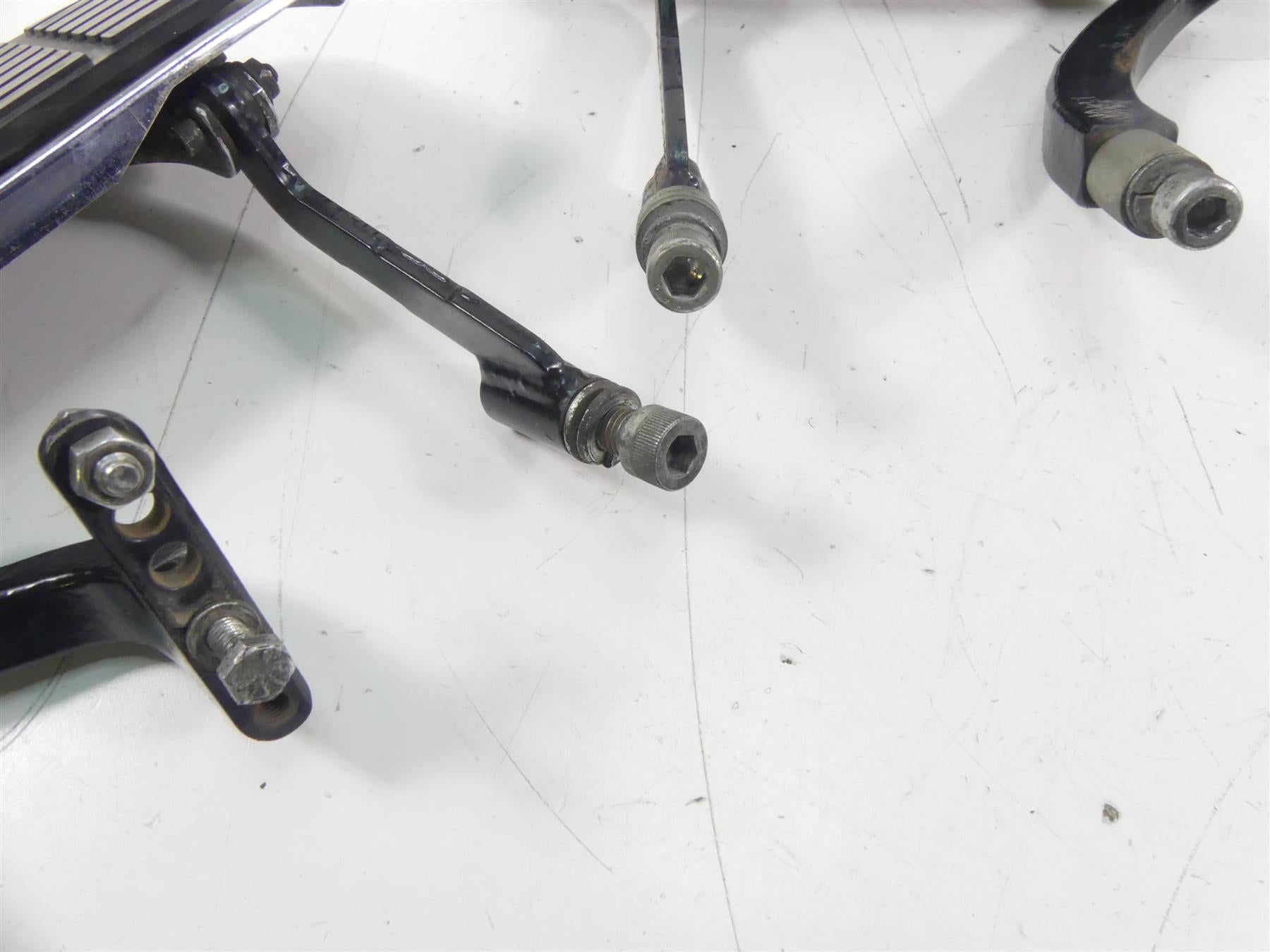 1998 Harley Touring FLHTC Electra Glide Front L+R Rider Floor Board Set 50621-79 {{ shop.shopifyCountryName }} - Mototech271