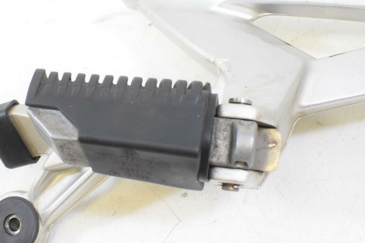 2007 BMW K1200 GT K44 Right Footpeg Foot Peg Rest Set 46717687516 {{ shop.shopifyCountryName }} - Mototech271