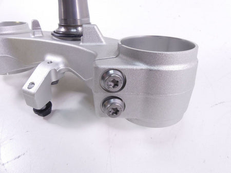 2020 BMW F900 R F900R K83 Lower Triple Tree Steering Clamp Yoke 8404206 {{ shop.shopifyCountryName }} - Mototech271