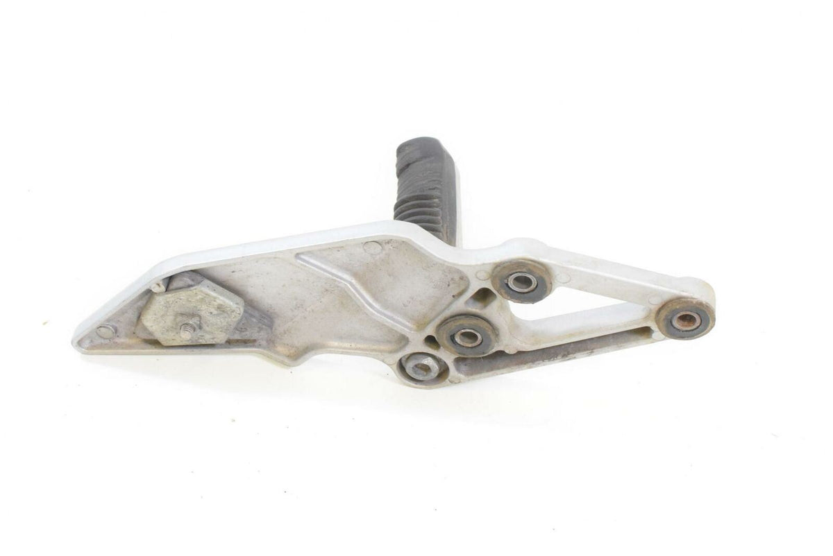 1998 Suzuki GSXR1100 GSXR 1100 Left Rider Footpeg Foot PEg 43522-46E10 {{ shop.shopifyCountryName }} - Mototech271