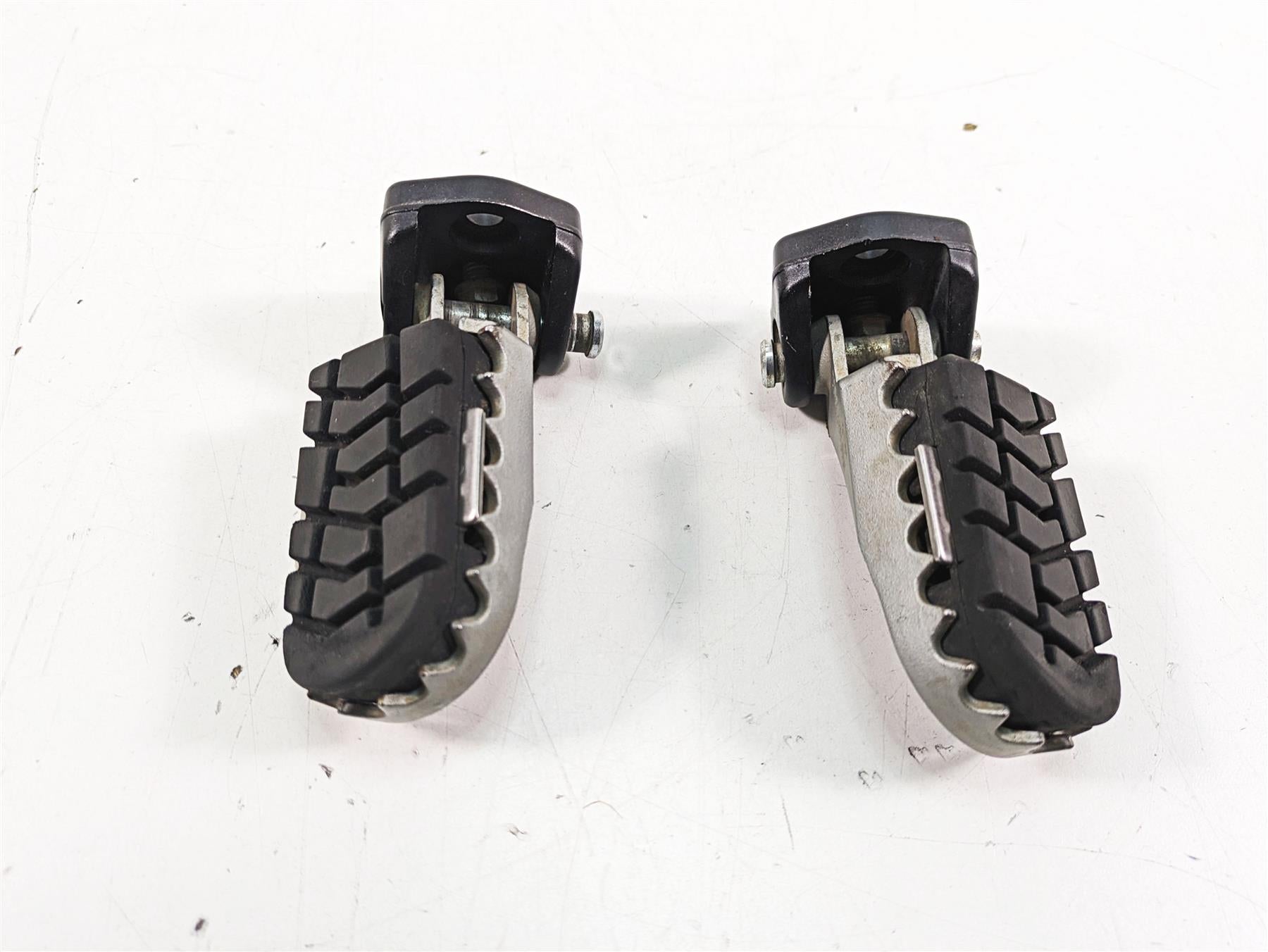 2020 KTM 1290 Super Adventure R Front Rider Driver Footpeg Set 60003040133 {{ shop.shopifyCountryName }} - Mototech271