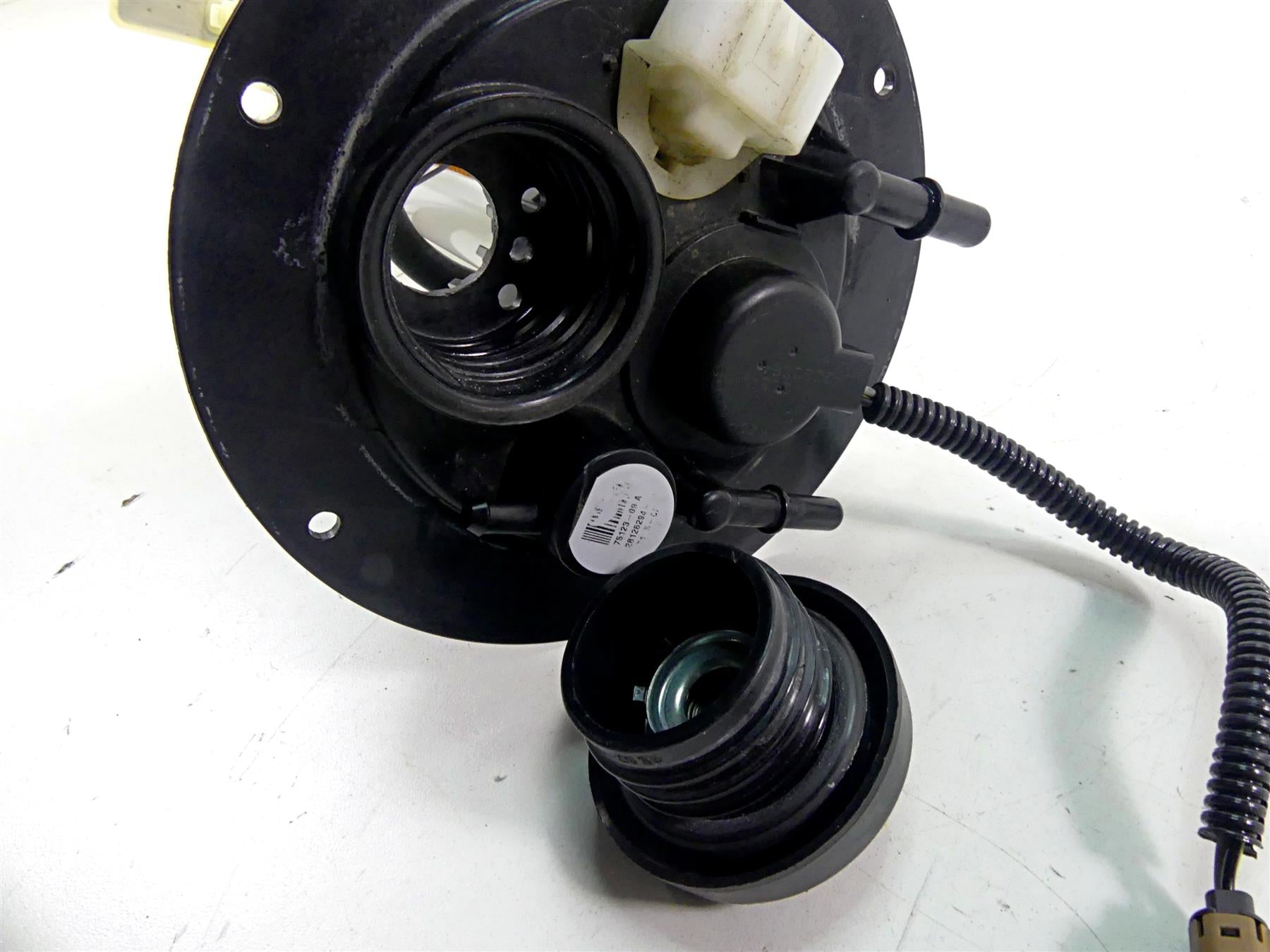 2015 Harley VRSCF Muscle V-Rod Fuel Gas Petrol Pump -Tested 75310-07 75123-09 {{ shop.shopifyCountryName }} - Mototech271