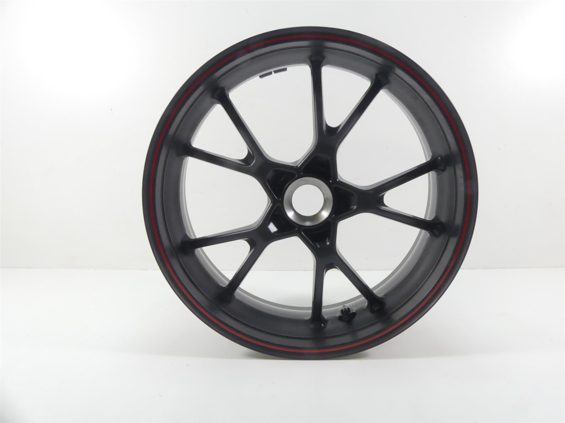 2015 Triumph 1050 Speed Triple R Straight Rear Wheel Rim 17x6 T2010353 {{ shop.shopifyCountryName }} - Mototech271