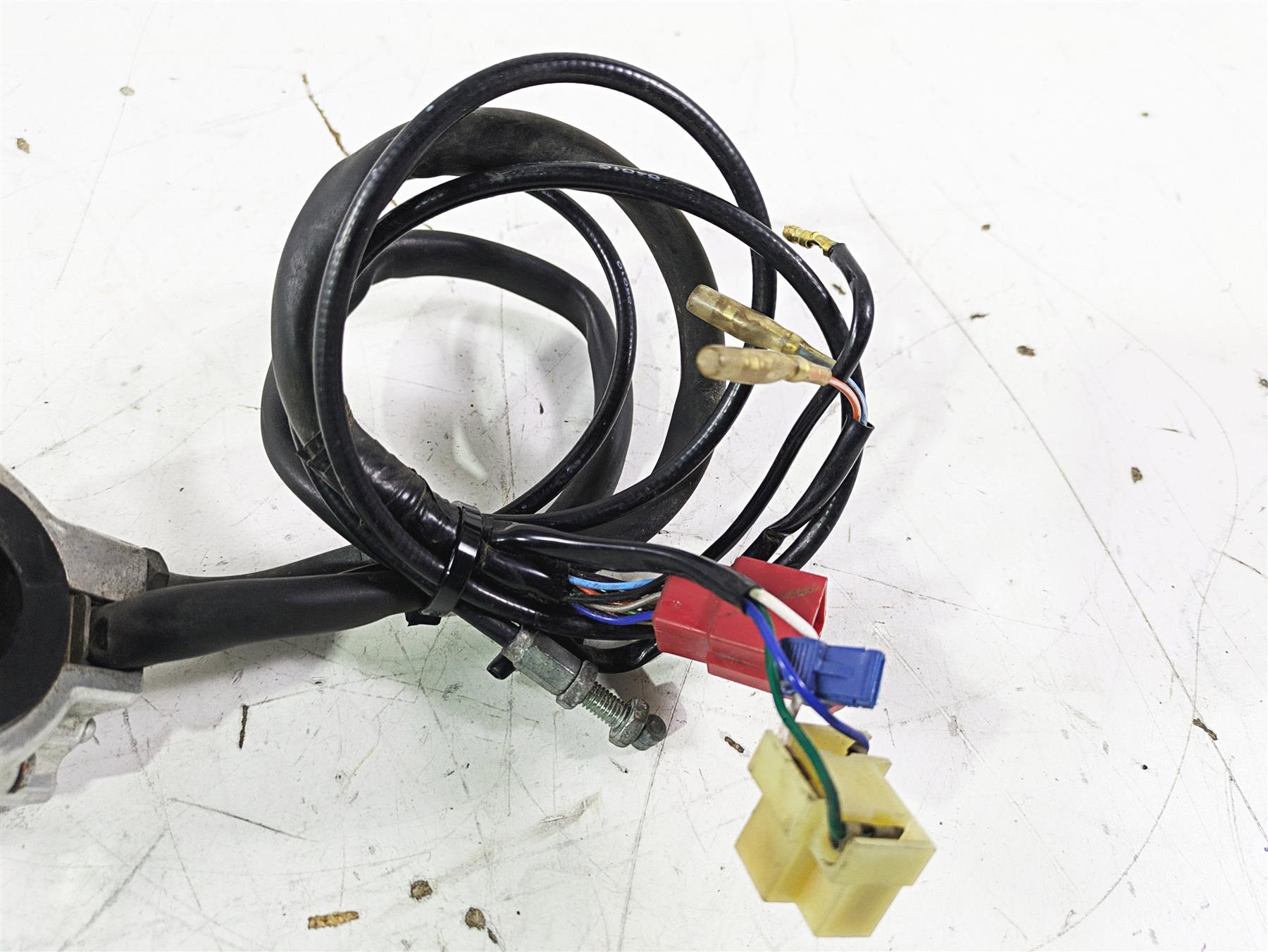 2002 Honda GL1500 CD Valkyrie Deluxe Left Hand Control Switch 35020-MZ0-670 {{ shop.shopifyCountryName }} - Mototech271