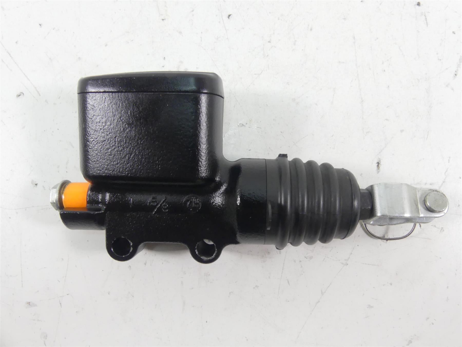 2018 Harley Softail FXBB Street Bob Rear Brake Master Cylinder 5/8" 41700460 {{ shop.shopifyCountryName }} - Mototech271