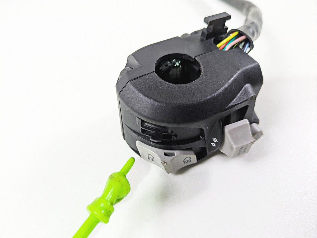 2022 Ducati Streetfighter V2 Left Hand Control Switch Light 65110242D {{ shop.shopifyCountryName }} - Mototech271