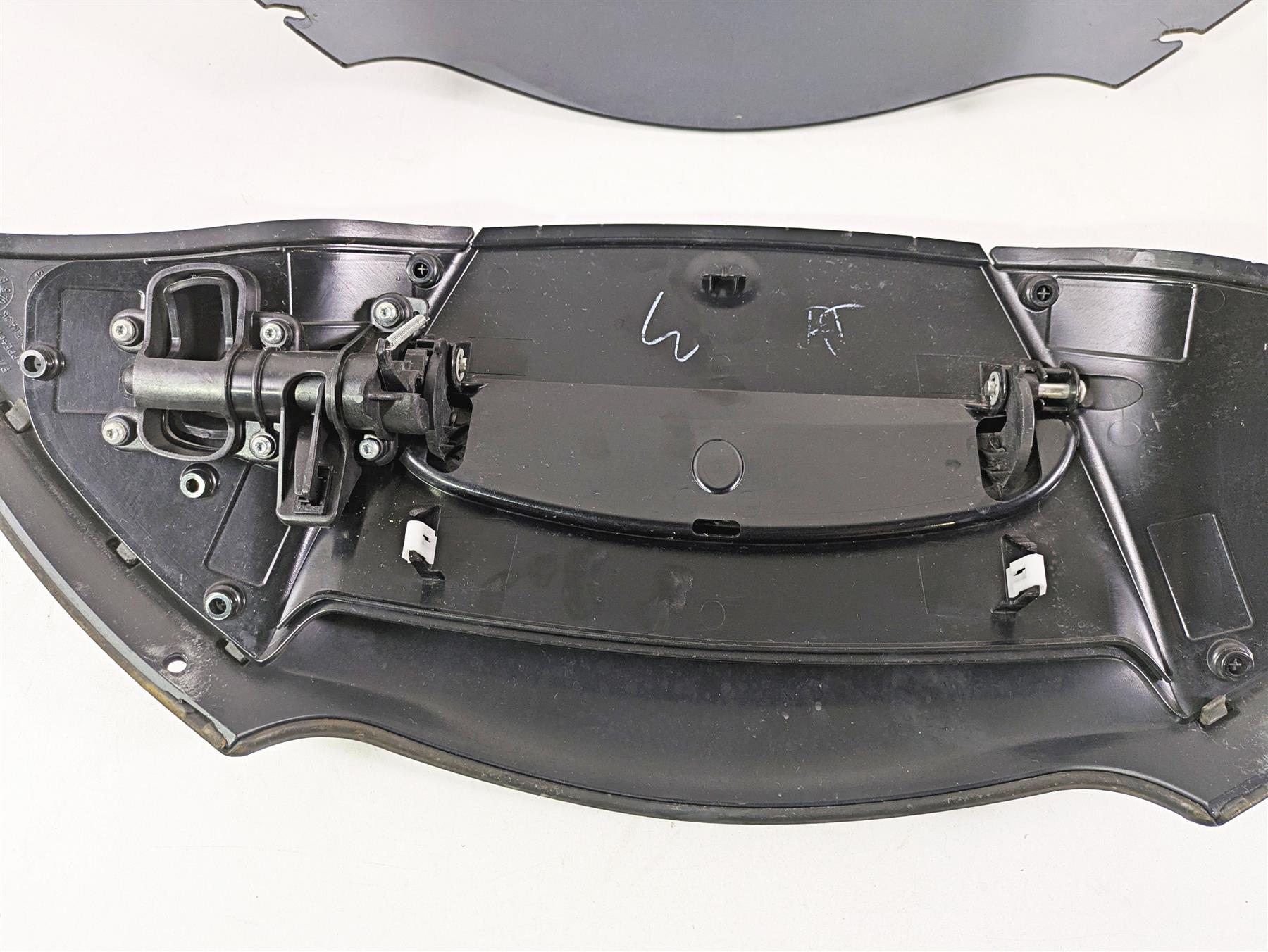 2021 Harley Touring FLTRX Road Glide Windshield Screen & Trim -Read 29200041BYM {{ shop.shopifyCountryName }} - Mototech271