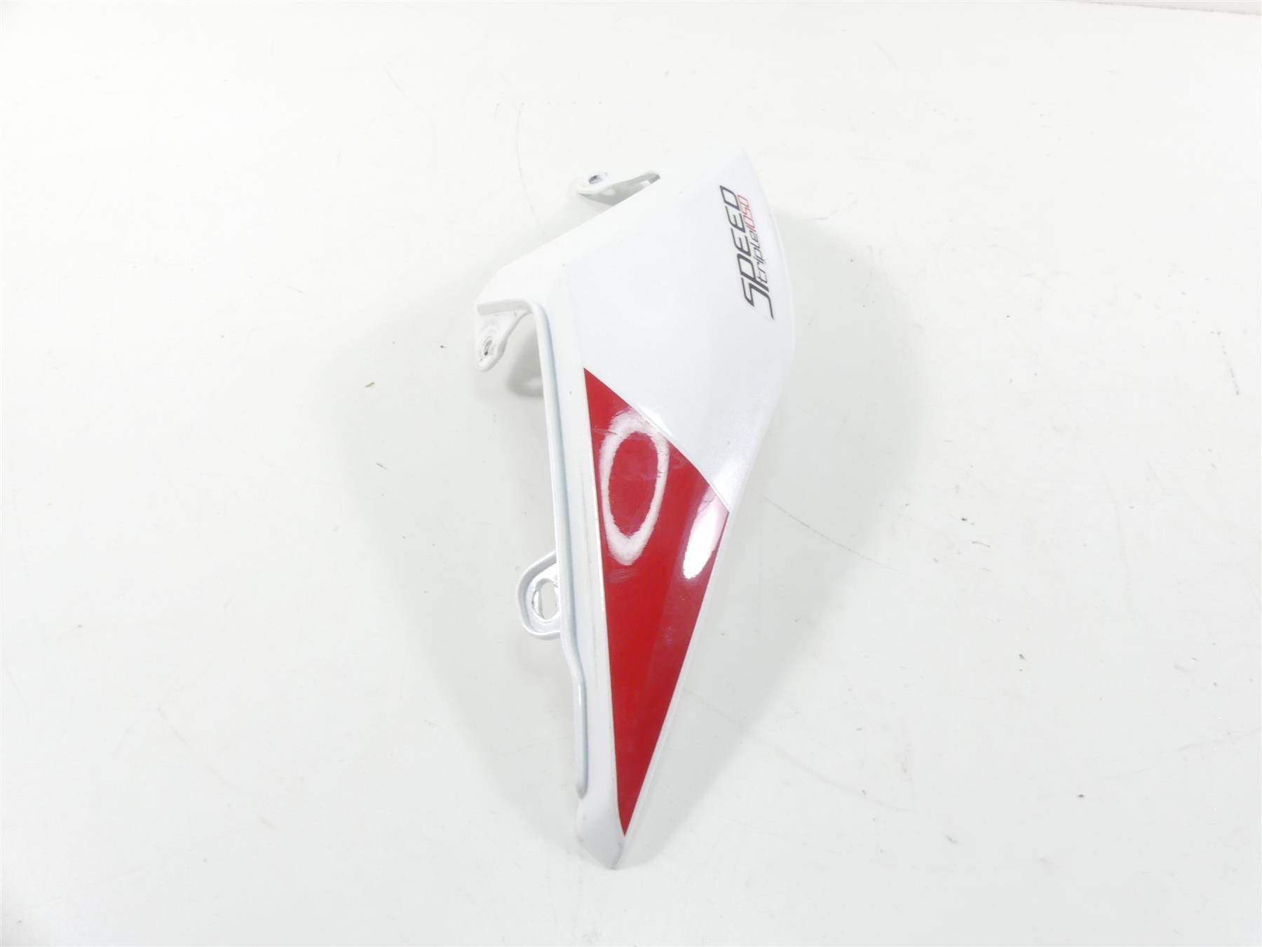 2020 Triumph Speed Triple RS 1050 Right White Tail Cover Fairing Cowl T2303451 {{ shop.shopifyCountryName }} - Mototech271