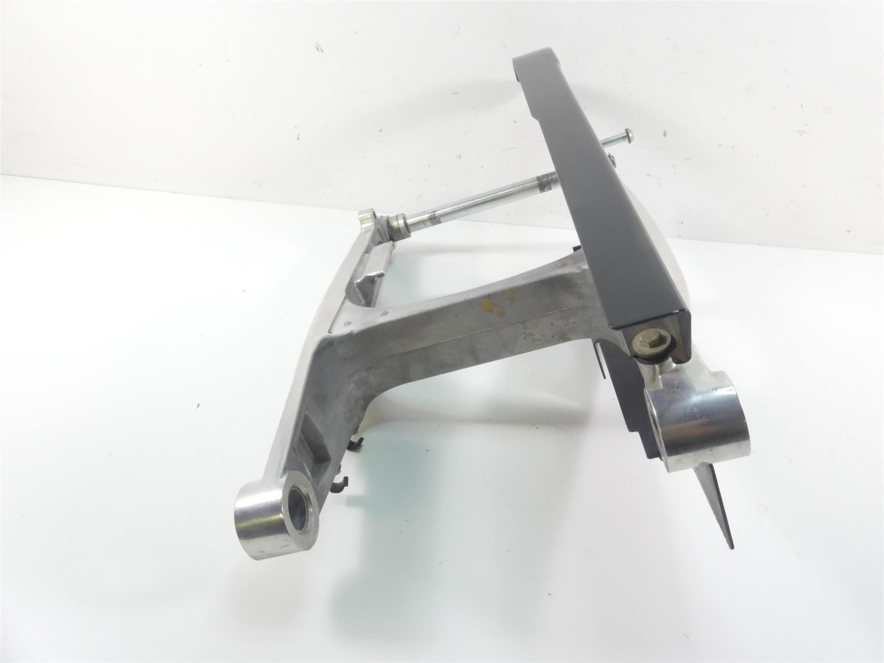 2006 Harley VRSCD Night Rod Rear Swingarm Swing Arm + Guards & 1" Axle 48372-05A {{ shop.shopifyCountryName }} - Mototech271