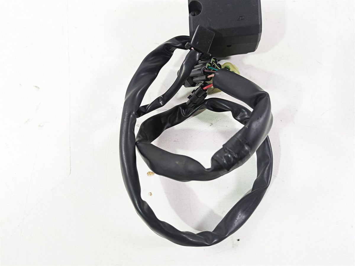 2020 Kawasaki ZX6R Ninja Left Hand Light Blinker Control Switch 46091-0613 {{ shop.shopifyCountryName }} - Mototech271