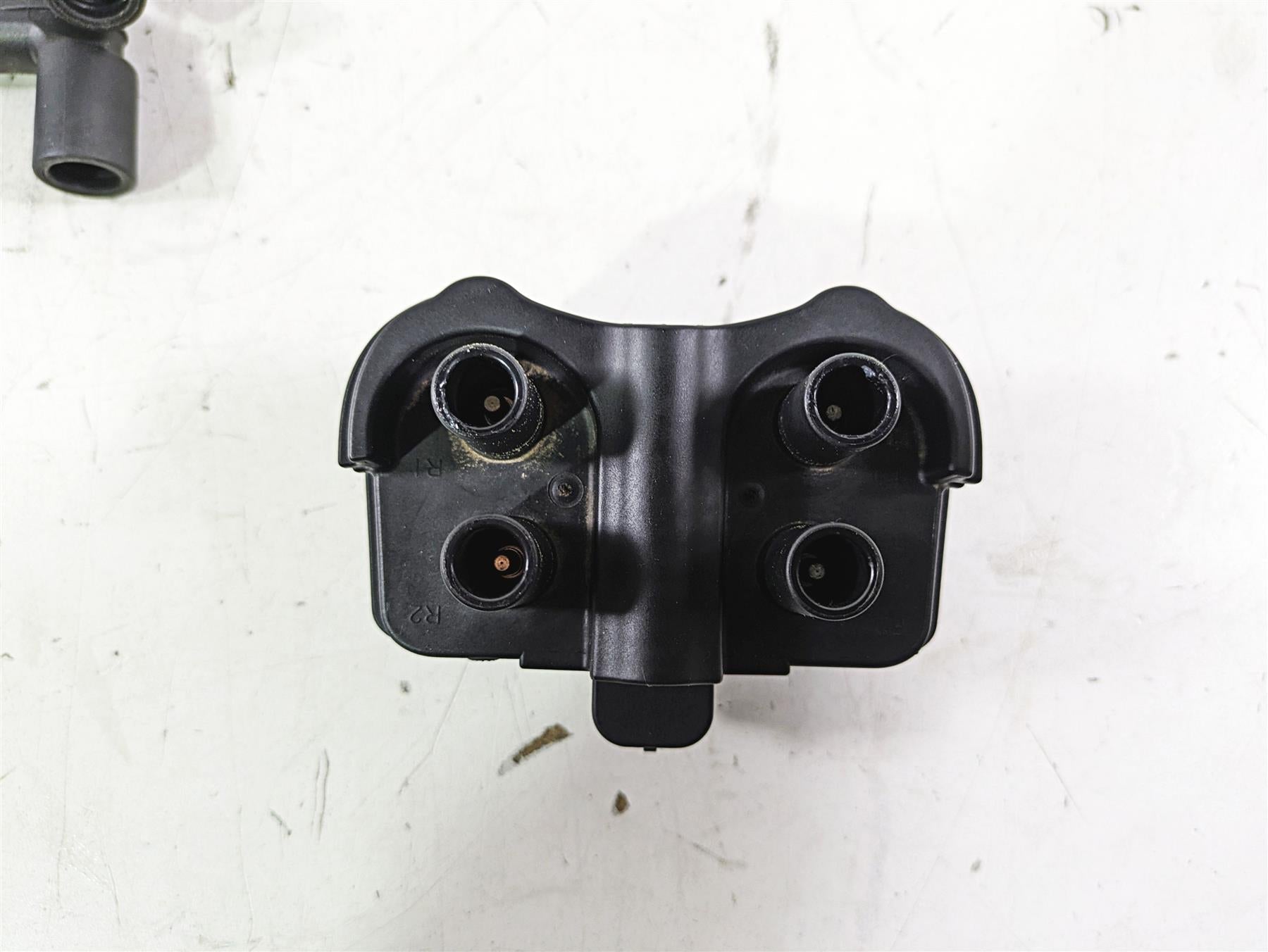 2019 Harley FLHCS Softail Heritage Ignition Coil Wires Plugs Set - Read 31600067 {{ shop.shopifyCountryName }} - Mototech271