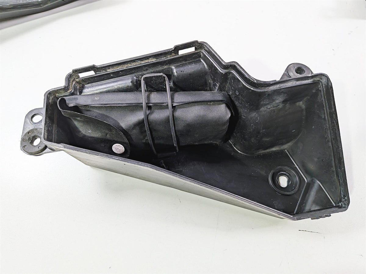 2006 Suzuki VL800 C50 Boulevard Left Right Side Covers 47110-41F81 47210-41F80 {{ shop.shopifyCountryName }} - Mototech271