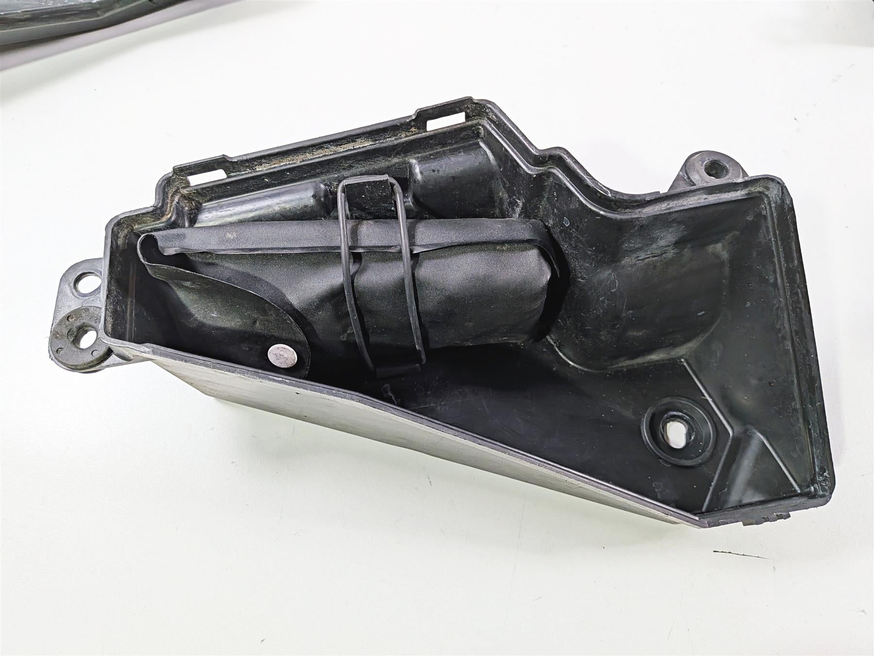2006 Suzuki VL800 C50 Boulevard Left Right Side Covers 47110-41F81 47210-41F80 {{ shop.shopifyCountryName }} - Mototech271