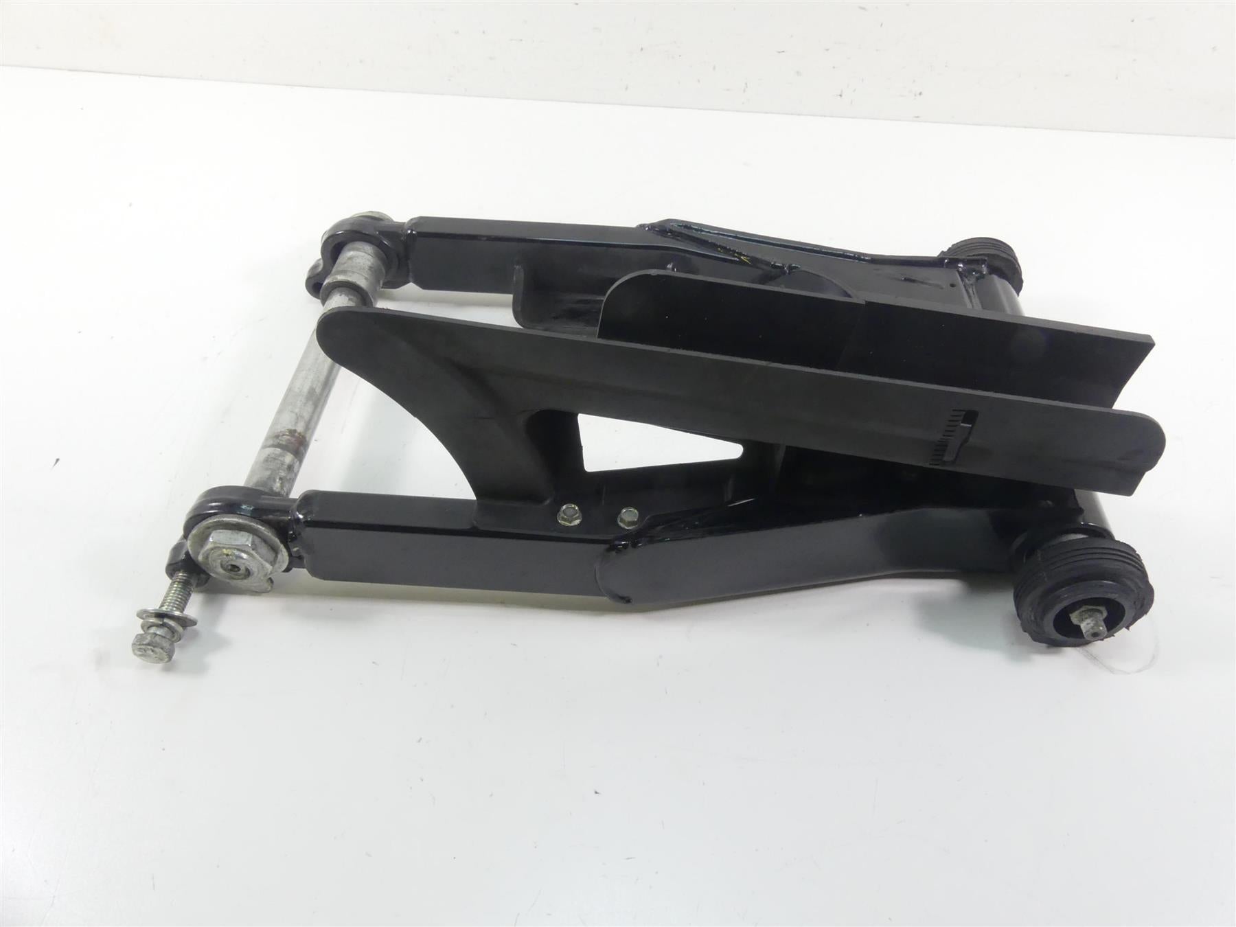 2005 Harley Touring FLHRSI Road King Rear Swingarm Swing Arm + 1" Axle 47549-02A {{ shop.shopifyCountryName }} - Mototech271