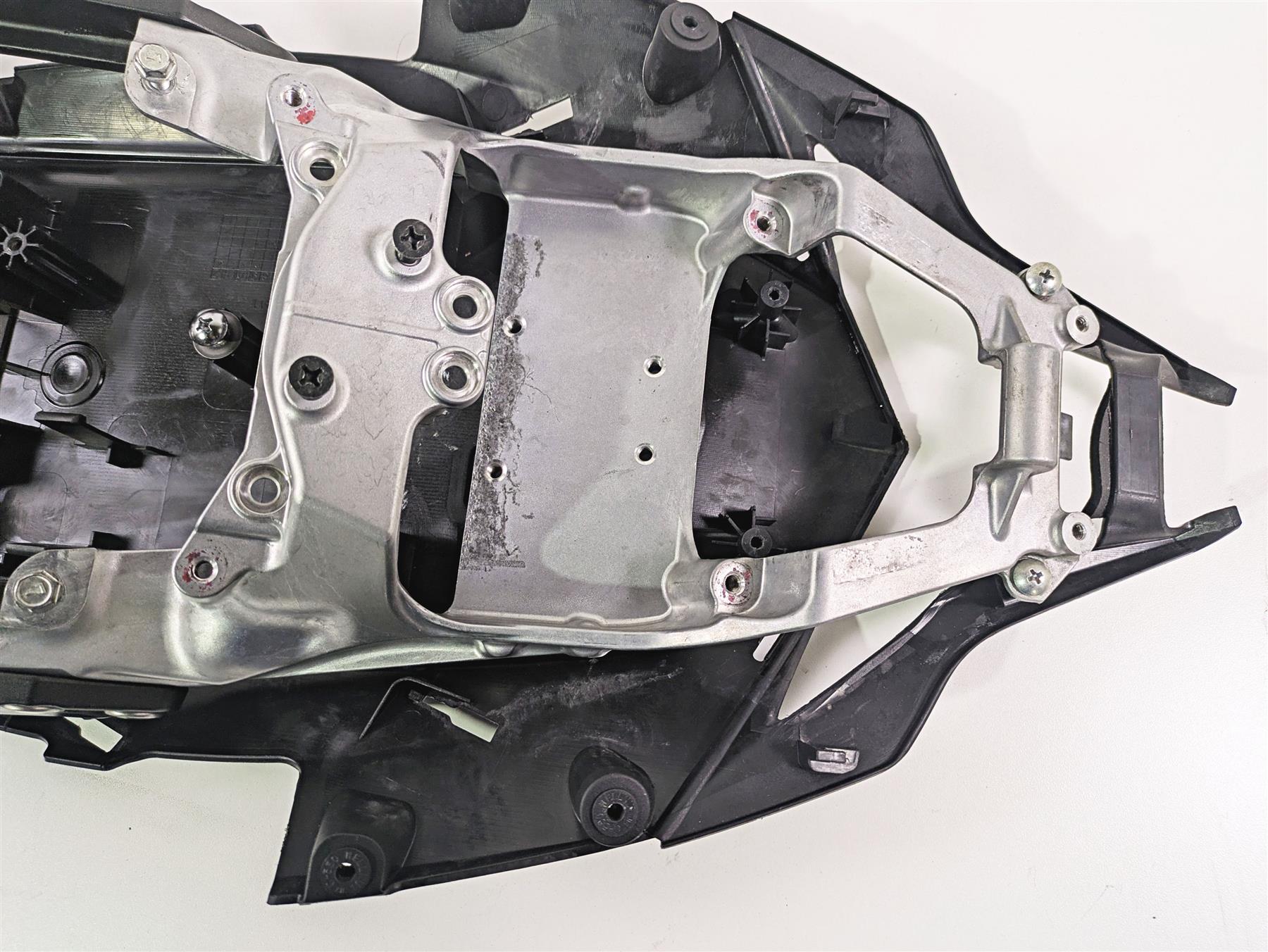 2016 Kawasaki ZX10R Ninja Rear Subframe & Inner Fender 32160-0801 32160-0885 {{ shop.shopifyCountryName }} - Mototech271
