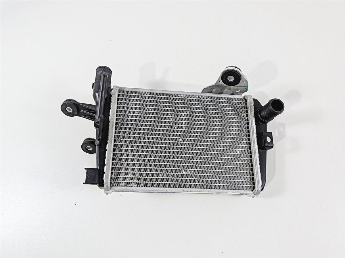 2023 BMW R1250RT RTP K52 Left Coolant Radiator - Broken Tab - Bent 17118546408 {{ shop.shopifyCountryName }} - Mototech271