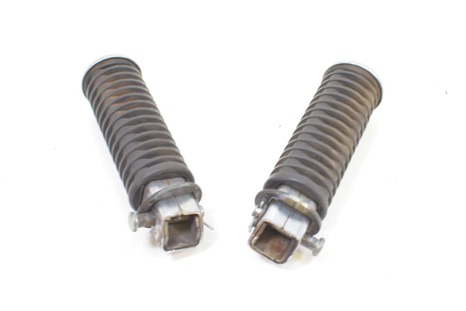 2005 Honda VTX1300 R Rear Passenger Foot Peg Set 50715-MFR-305 {{ shop.shopifyCountryName }} - Mototech271