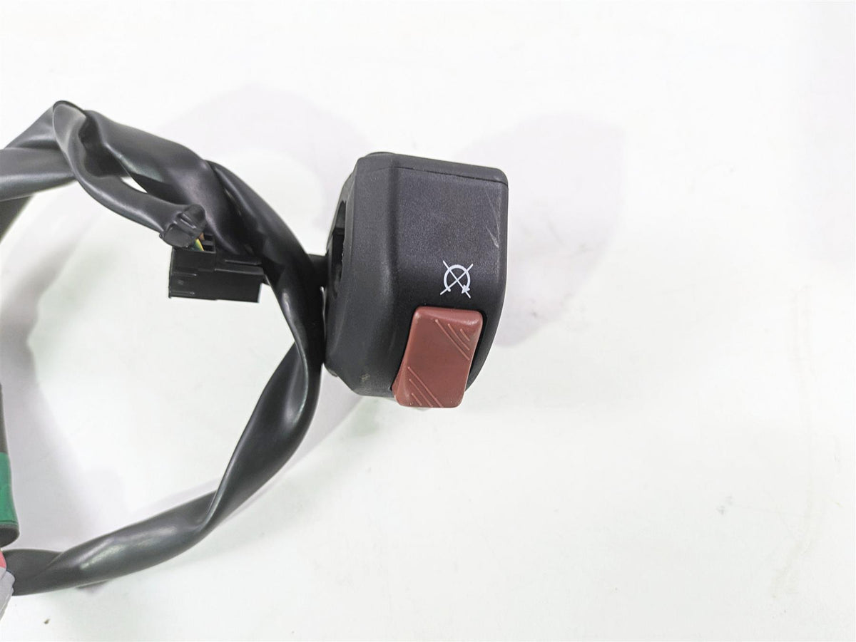 2020 Kawasaki ZX6R ZX636 Ninja Right Hand Control Switch Start Kill 46091-0421 {{ shop.shopifyCountryName }} - Mototech271