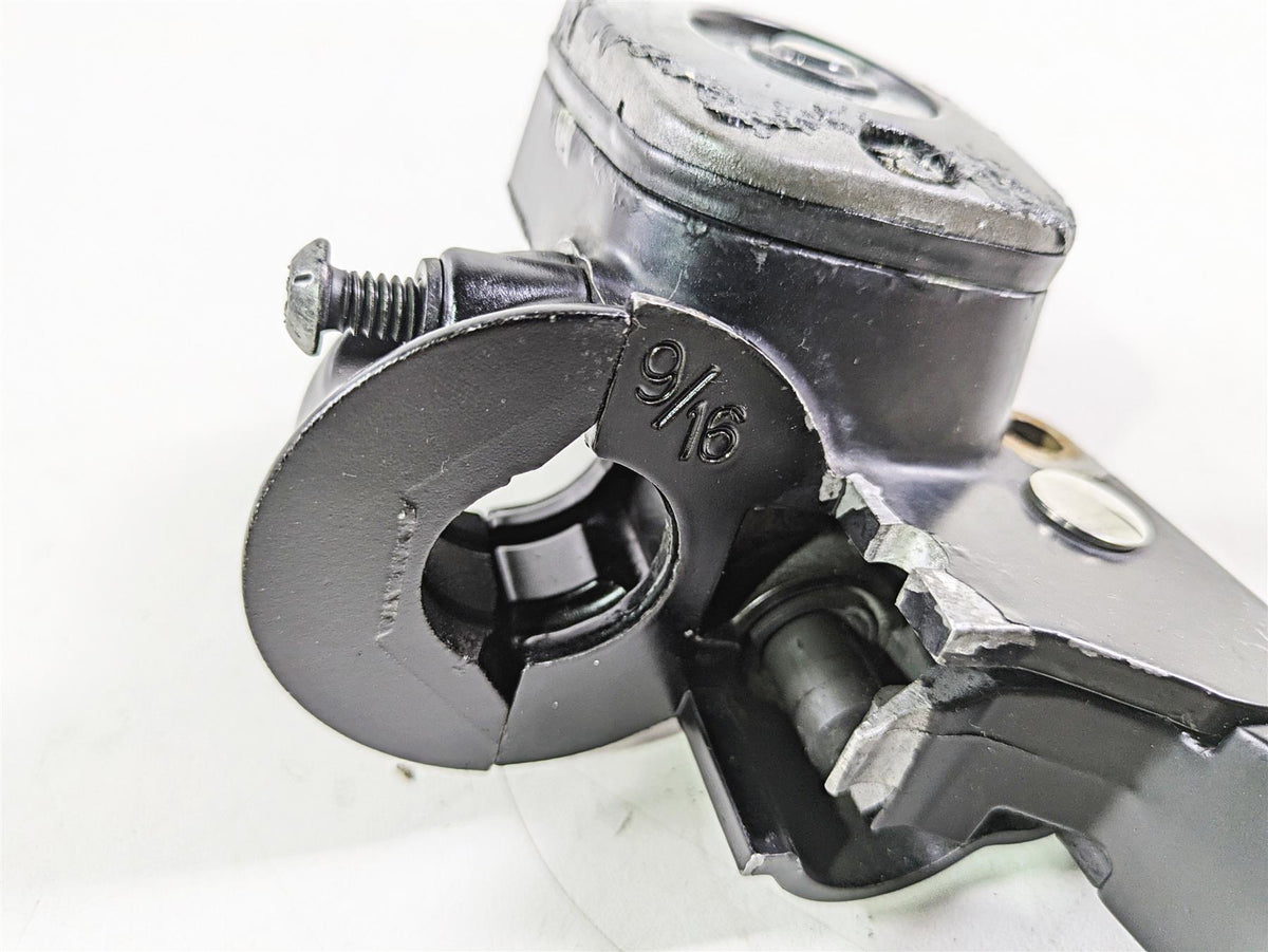 2008 Harley FLSTSB Cross Bones Front Master Cylinder 9/16 45019-08C {{ shop.shopifyCountryName }} - Mototech271
