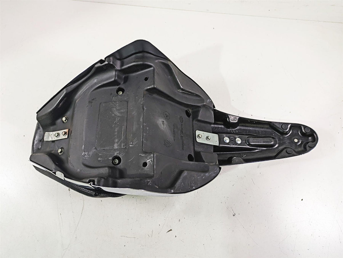 2005 Harley Softail FLSTFSE CVO Fat Boy Front Rider Driver Seat Saddle 52279-05 {{ shop.shopifyCountryName }} - Mototech271