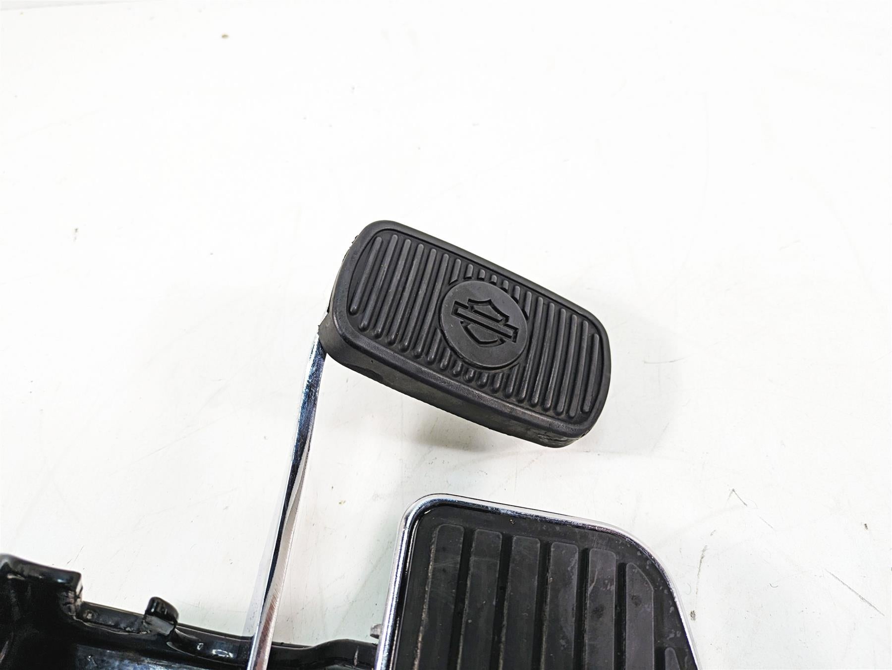 2013 Harley Softail FLSTFB Fat Boy Lo Right Front Floorboard Set -Read 42431-11 {{ shop.shopifyCountryName }} - Mototech271