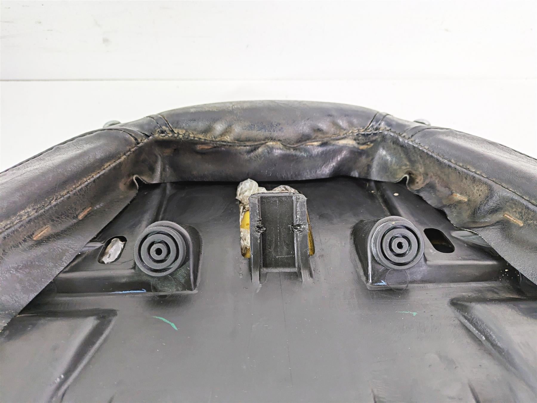 2004 Yamaha XVZ1300 Royal Star Seat Saddle & Back Rest Set 4XY-24710-50-00 {{ shop.shopifyCountryName }} - Mototech271