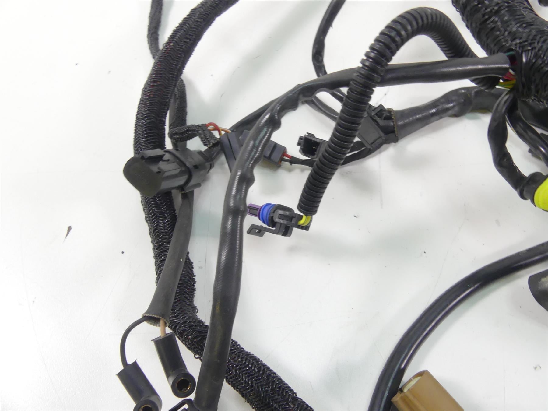 2011 Harley VRSCF Muscle Rod Main Wiring Harness Non Abs Set - No Cuts 70125-08A {{ shop.shopifyCountryName }} - Mototech271