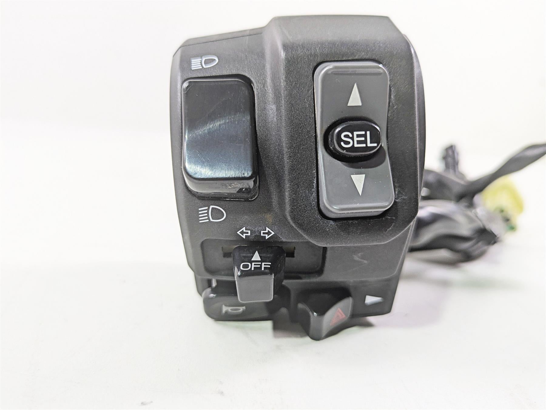 2020 Kawasaki ZX6R ZX636 Ninja Left Hand Control Switch 46091-0420