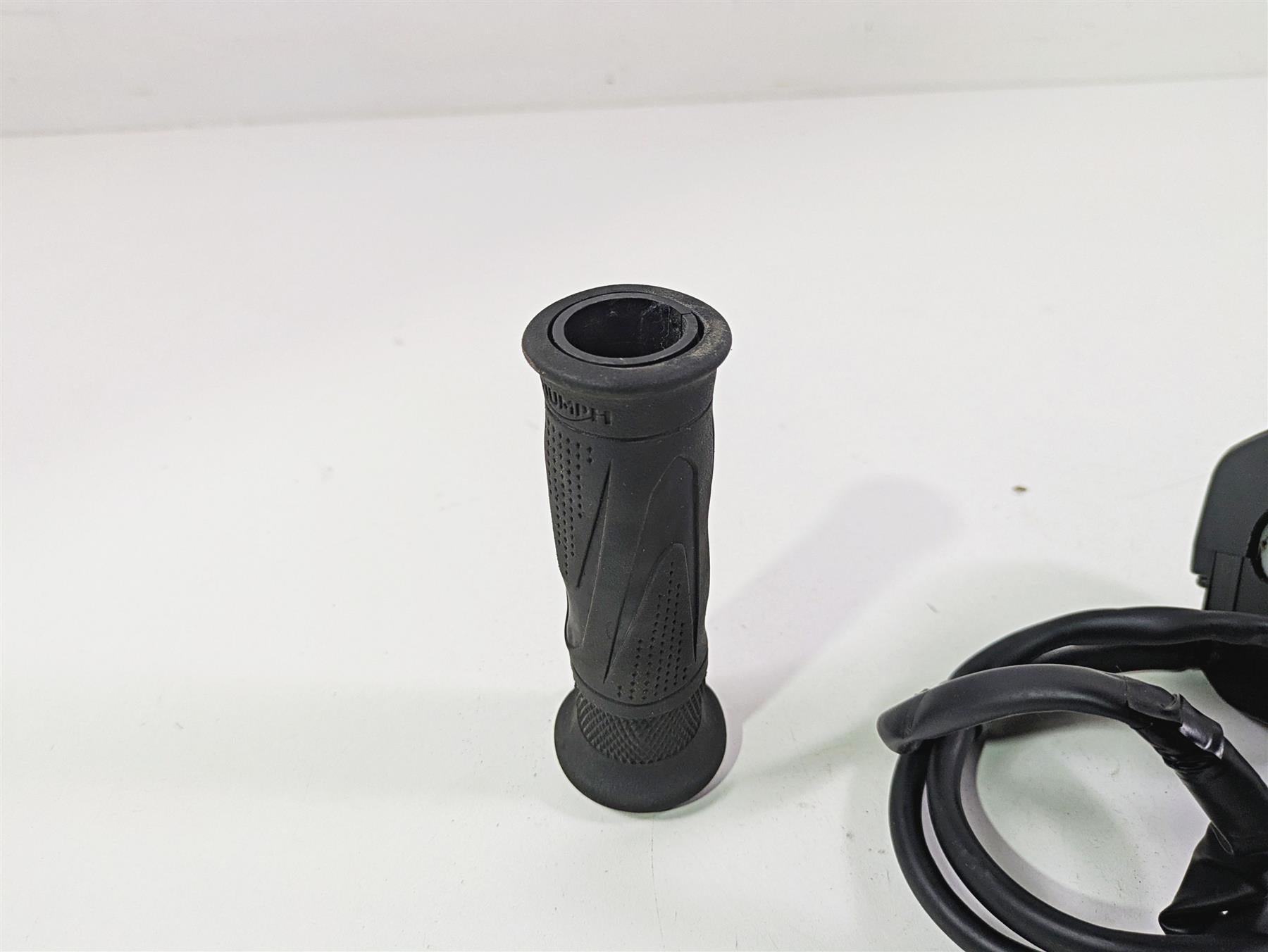 2024 Triumph Street Triple 765 R Fly By Wire Throttle Grip Sensor T2043055 {{ shop.shopifyCountryName }} - Mototech271